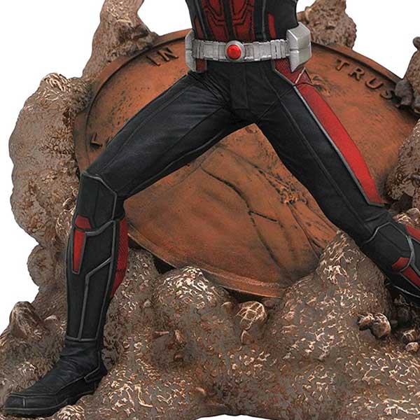 Figura Ant Man and the Wasp  Ant Man Gallery Diorama
